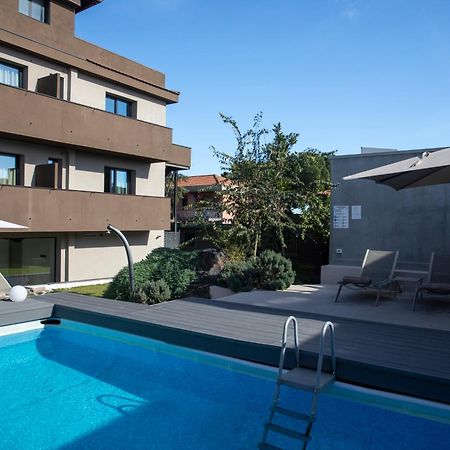 Ollen Apartments Aeroporto di Catania Fontana Rossa Esterno foto
